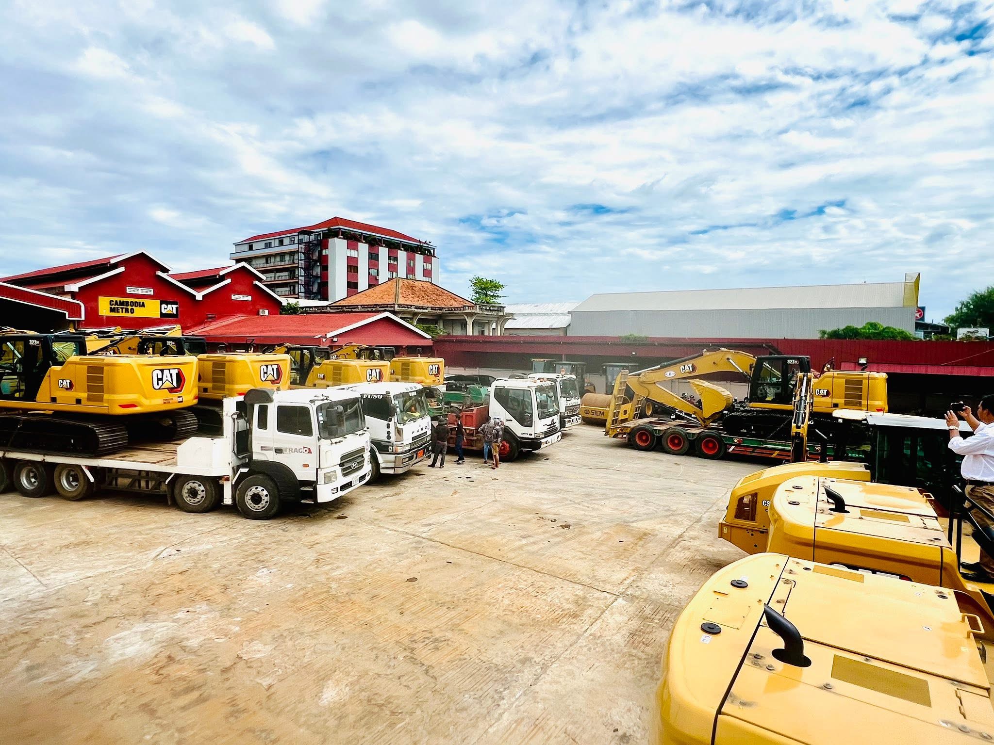 Sold 5 units Excavator 323GC